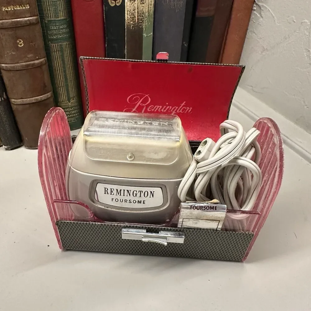 Vintage 1950's Remington Foursome Razor with Case